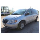 2005 Chrysler Town & Country Touring