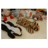 group of 17 beanie babies