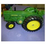 John Deere Diesel Model R Series II toy tractor