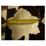 Set of milk glass plates shaped like a leaf, one larger plate and 4 smaller, all in good condition, no chips, breaks