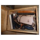 Vintage shoe shine kit with electric buffer, works