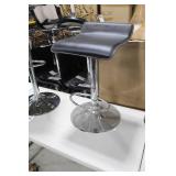 Chrome Metal Low Back Pedestal Bar Stool with Foot Rest Black 15"Wx15"Dx35"H