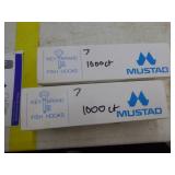 Lot of (2 Boxes) Mustad Fish Hooks 1000-count Size 7