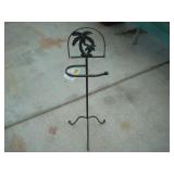 TP Stand, Parrot Flag