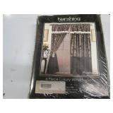 Nanshing 4 piece luxery set, 56" x ...