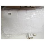 2 xtra firm pillows...