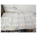 Floral print bed spread, 108 x 96...