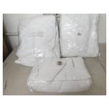 3 bed protectors...
