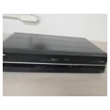 toshiba dvd/vhs player powers on ...