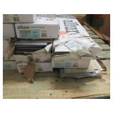 pallet lot of allure gripstrip floo...