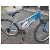 Huffy 18 Speed Girls Mountain Bike