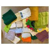 Large Lot of Bath Towels