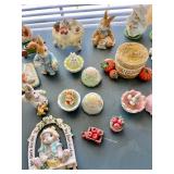 "My Blushing Bunnies" Figurines