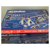 New in Box 2 Ton Mechanics Lift Kit