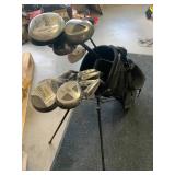 16 Piece Set of Golf Clubs & Bag