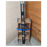 2-Step Ladder and Level