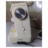 Vintage Singer Sewing Machine Model 1425