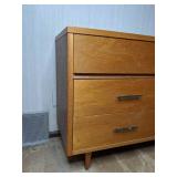 Elegant Vintage Mid-Century 9- Drawer Dresser