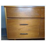 Elegant Vintage Mid-Century 9- Drawer Dresser