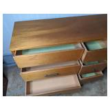 Elegant Vintage Mid-Century 9- Drawer Dresser