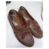 Lot of (6) Pairs of Women