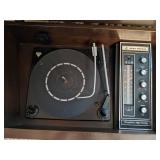 Beautiful Vintage Music Marque Built in Turntable & Radio