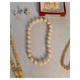 Mixed Lot of Vintage Jewelry
