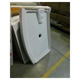 Ovation Curve 30 in. x 48 in. Single Threshold Shower Base in Arctic White
