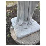 Two Yard Décor Statues