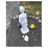 Two Yard Décor Statues