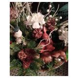 Collection of Floral Décor
