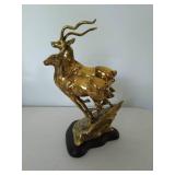 Brass Deer Statue Décor