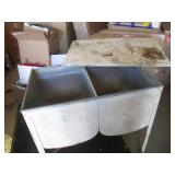 (CLR) Vintage Metal Ideal Double Wa...