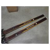 (RMDR) Pair of Vintage Wood Snow Sk...
