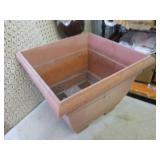 (D-1T) Large Planter, 12 Qt Radiato...