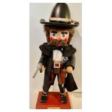Holzkunst Christian Ulbricht Wyatt Earp and Davey Crockett Nutcrackers
