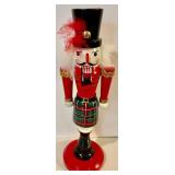 3 Nutcrackers