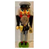 3 Nutcrackers
