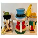 3 Holzkunst Nutcrackers
