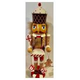 3 Nutcrackers