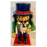 4 Nifty Nutcrackers