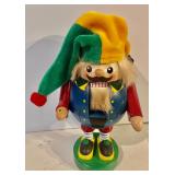 4 Nutcrackers