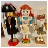 3 Nutcrackers