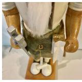 3 Nutcrackers