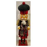 3 Nutcrackers