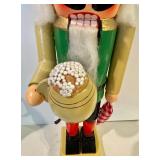 3 Nutcrackers