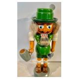 4 Nutcrackers