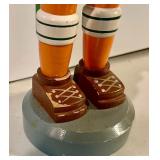 4 Nutcrackers