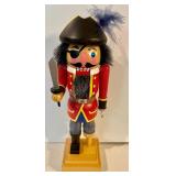 4 Nutcrackers