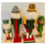 4 Nutcrackers